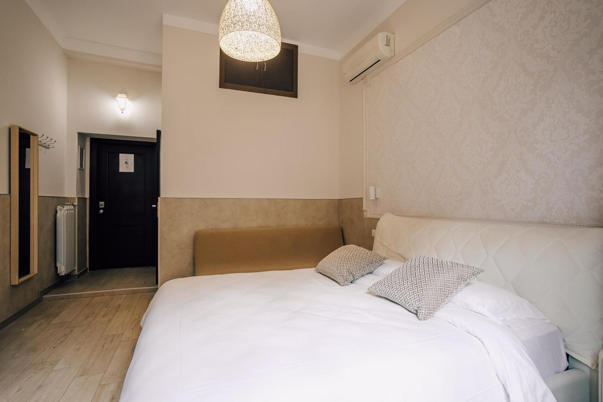 Hotel Mirabilia House à Rome Extérieur photo